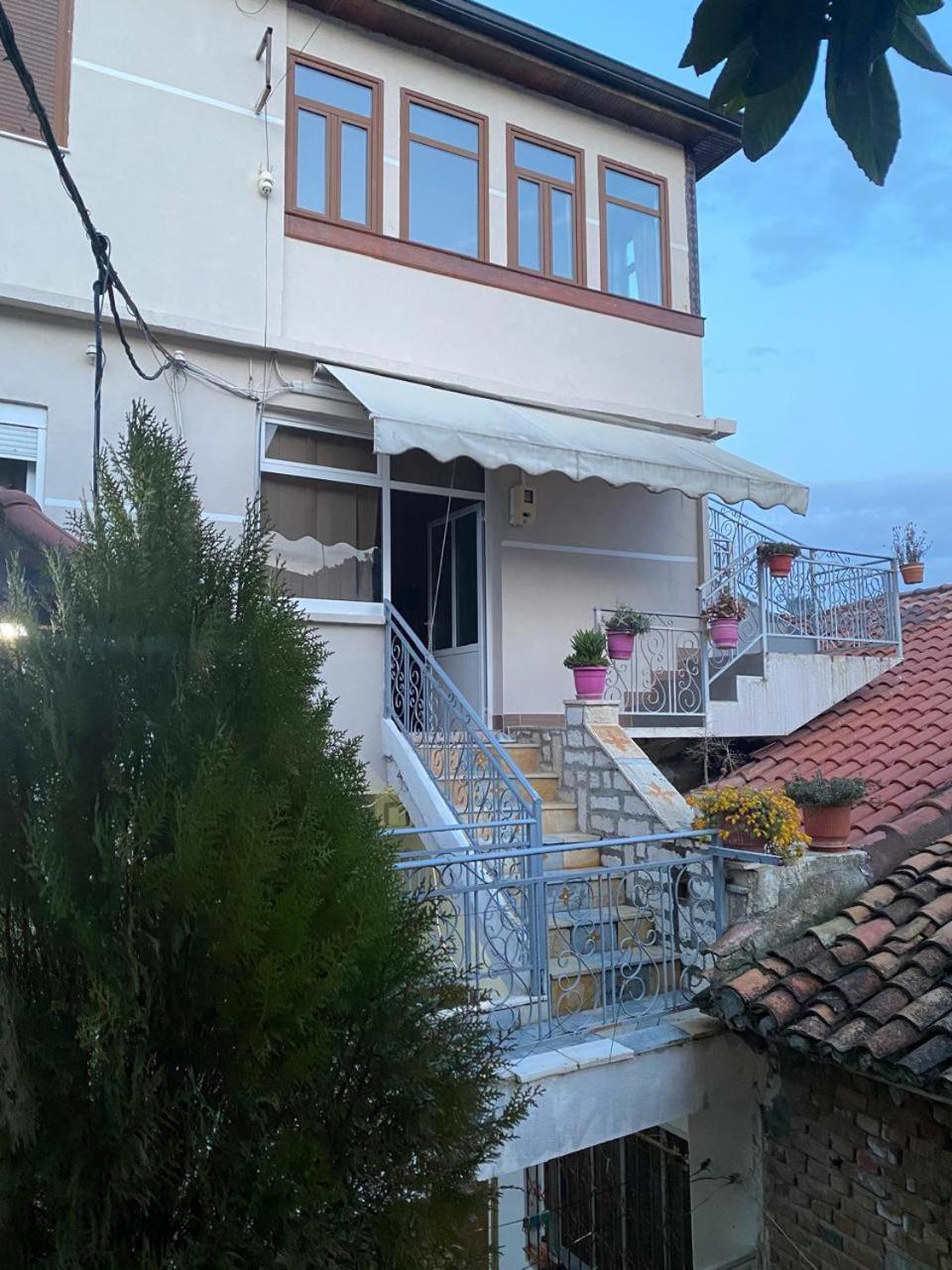 B&Bsheshalliu Berat Buitenkant foto