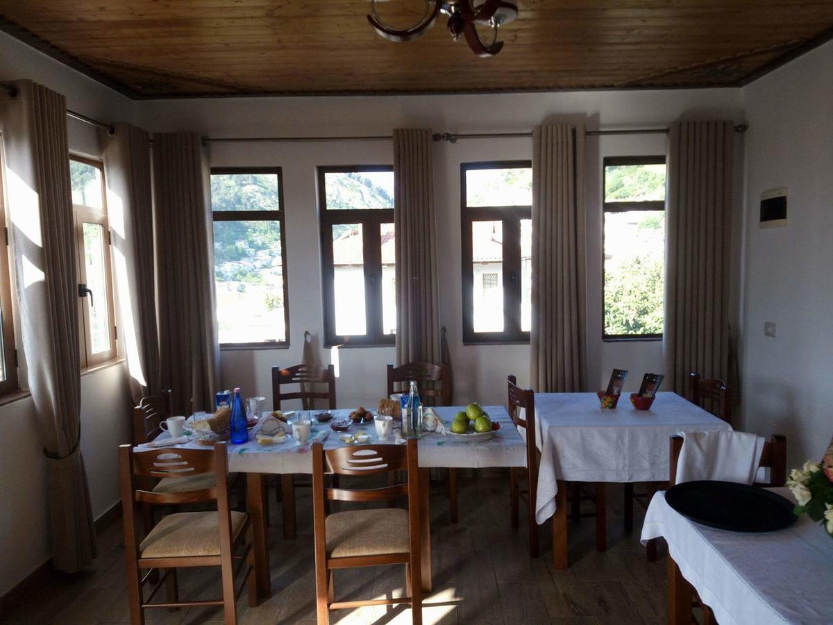 B&Bsheshalliu Berat Buitenkant foto