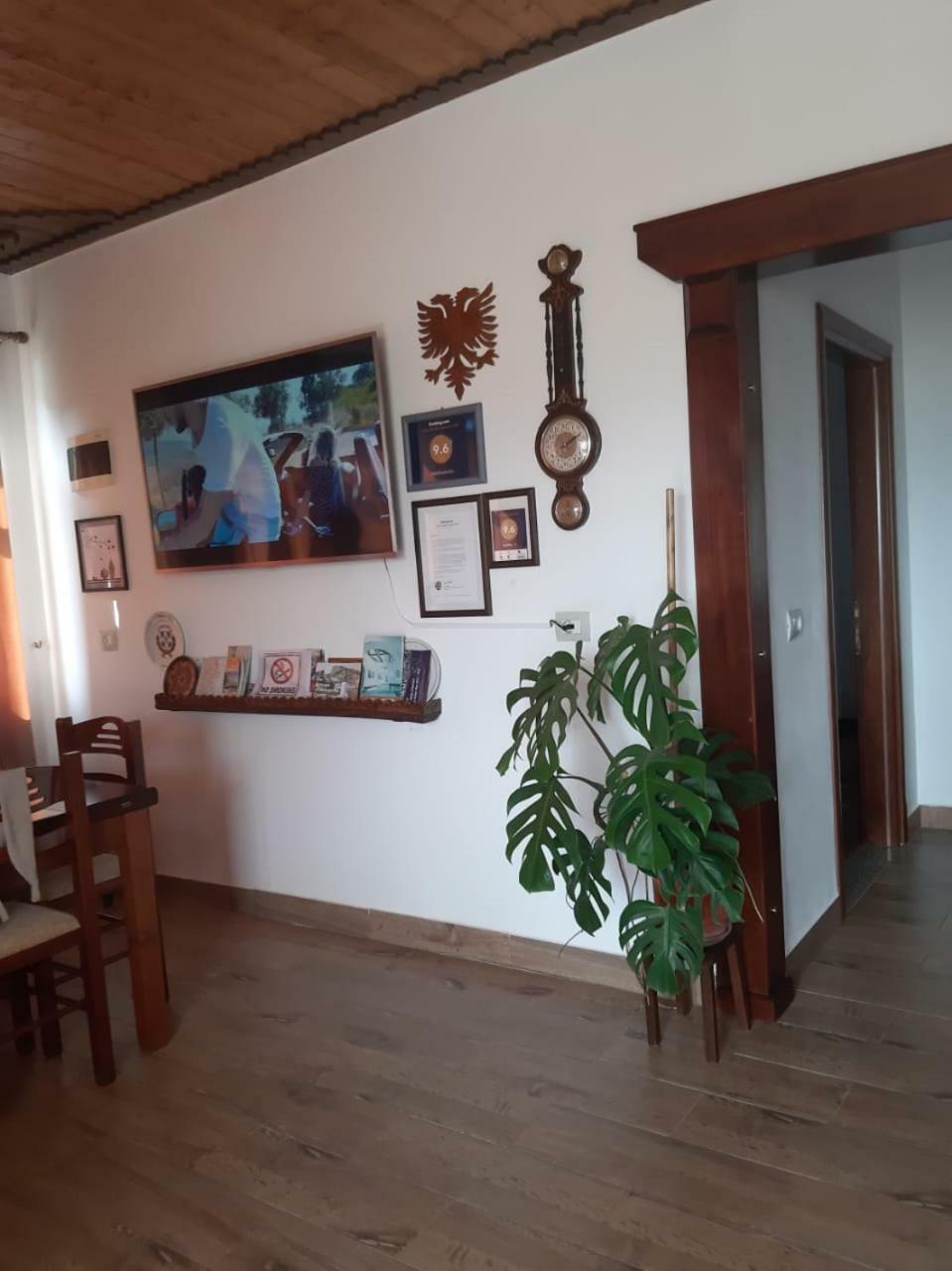B&Bsheshalliu Berat Buitenkant foto